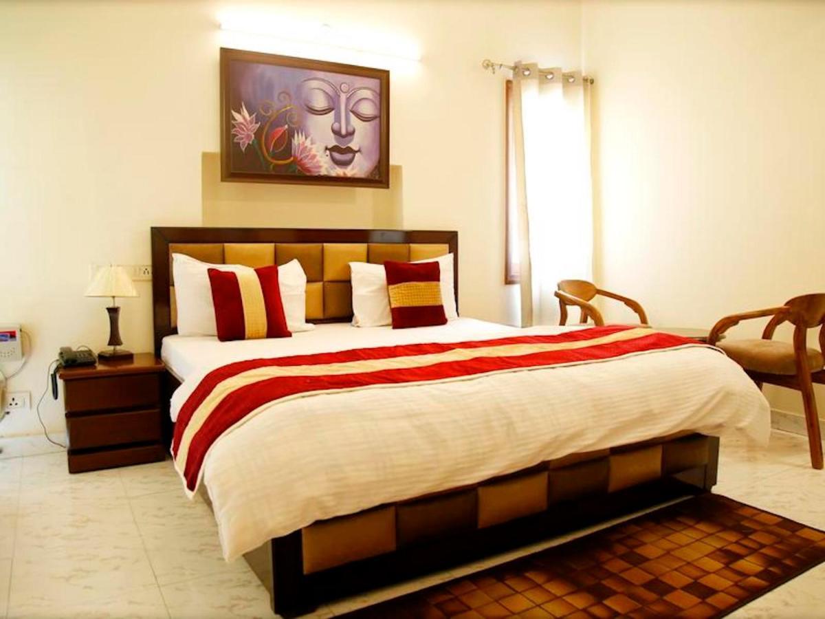 Maplewood Guest House, Neeti Bagh, New Delhiit Is A Boutiqu Guest House - Room 5 ภายนอก รูปภาพ
