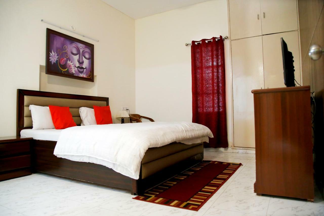 Maplewood Guest House, Neeti Bagh, New Delhiit Is A Boutiqu Guest House - Room 5 ภายนอก รูปภาพ